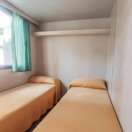 La Pineta ألبينغا