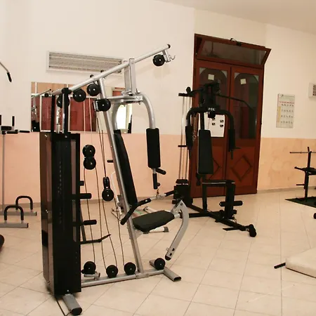 La Pineta منتزه العطل ألبينغا